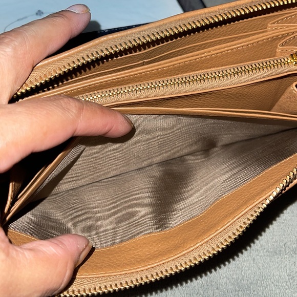 Preloved Prada wallet excellent condition brown color. Beautiful lots of space - Picture 9 of 11